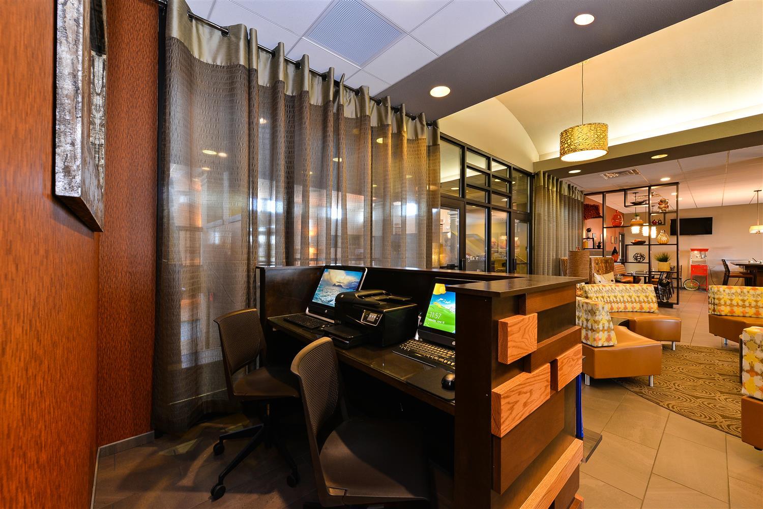 Revel Hotel Minot - Surestay Collection By Best Western Εξωτερικό φωτογραφία