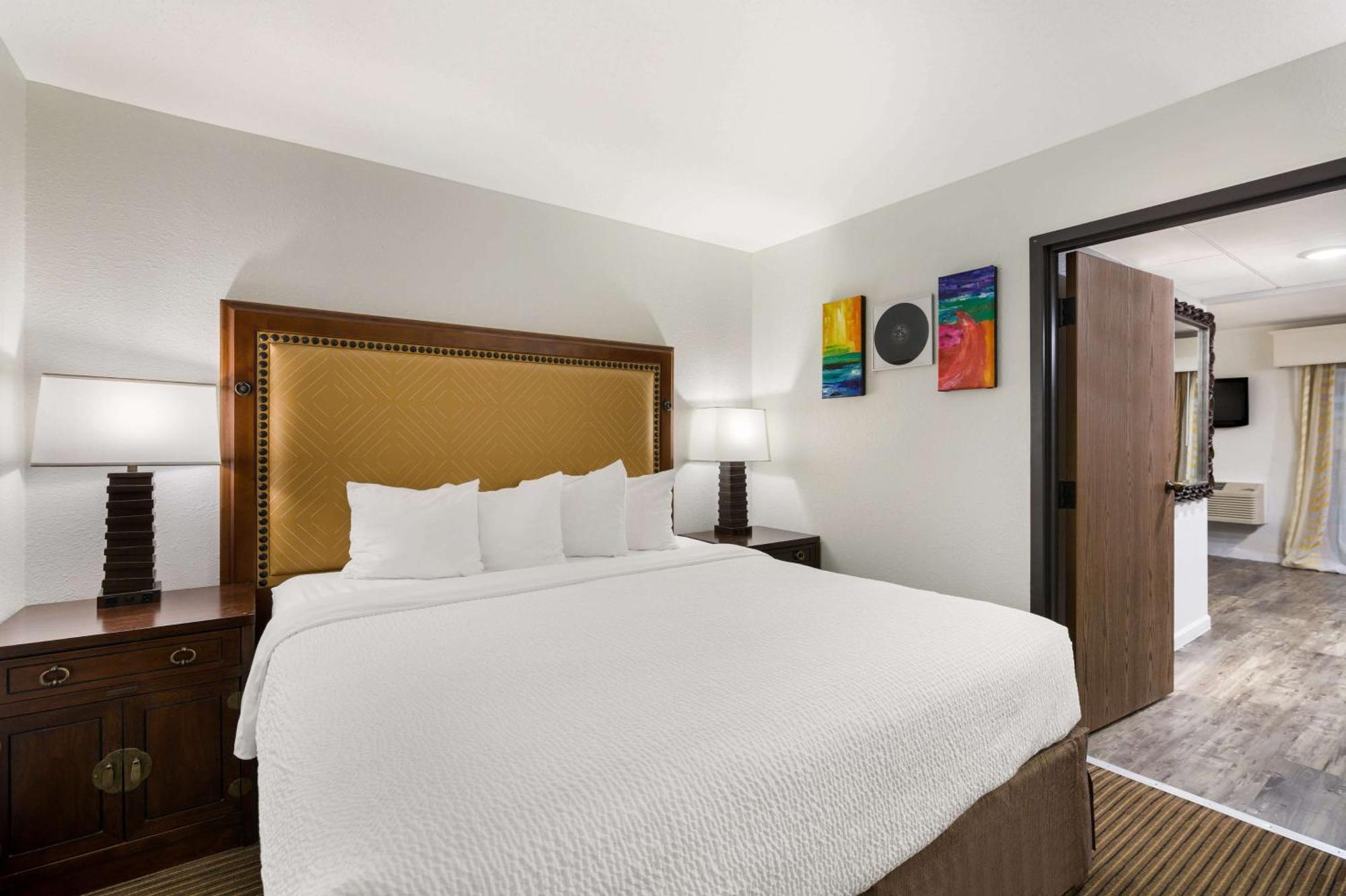 Revel Hotel Minot - Surestay Collection By Best Western Εξωτερικό φωτογραφία