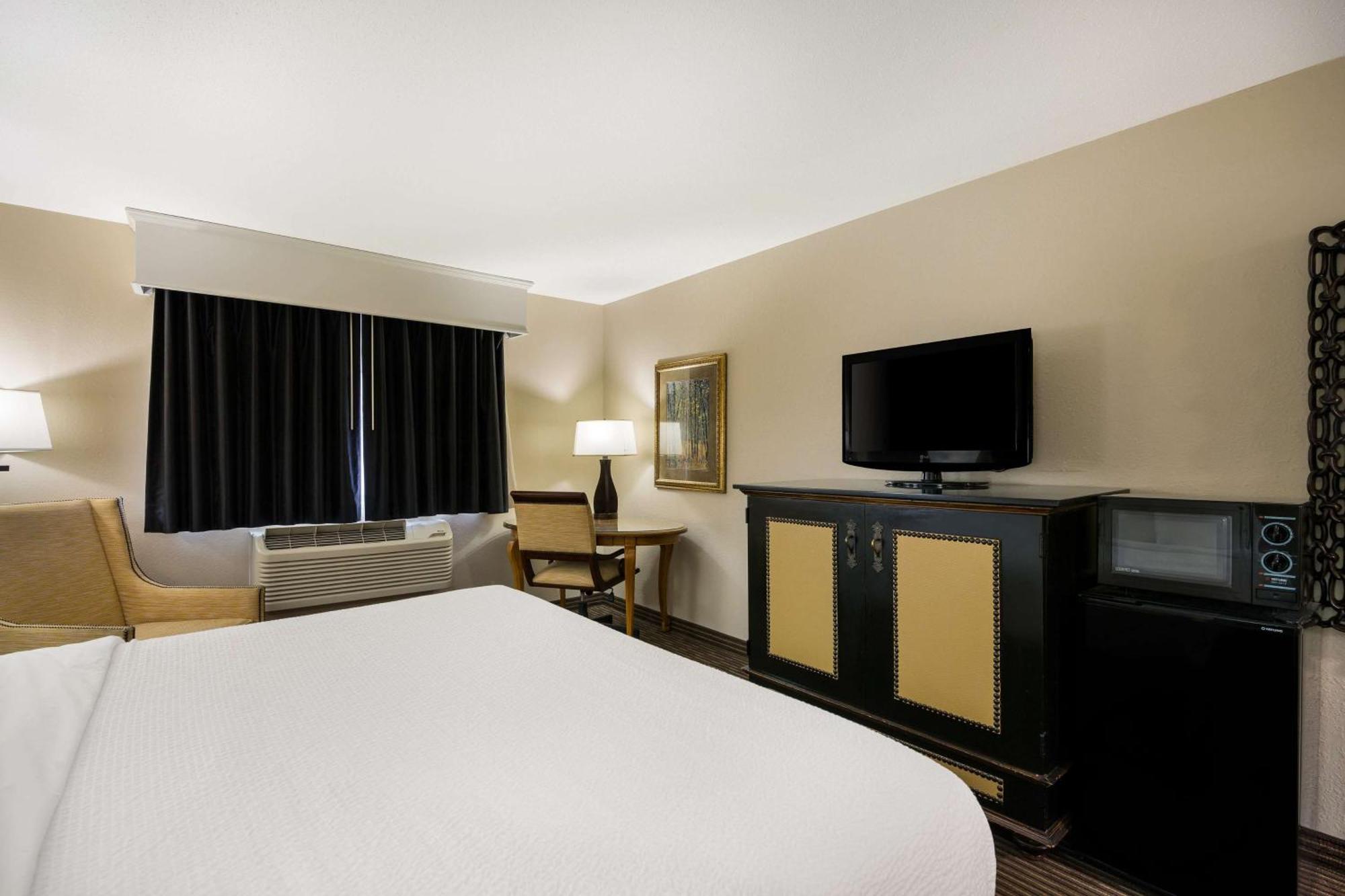 Revel Hotel Minot - Surestay Collection By Best Western Εξωτερικό φωτογραφία