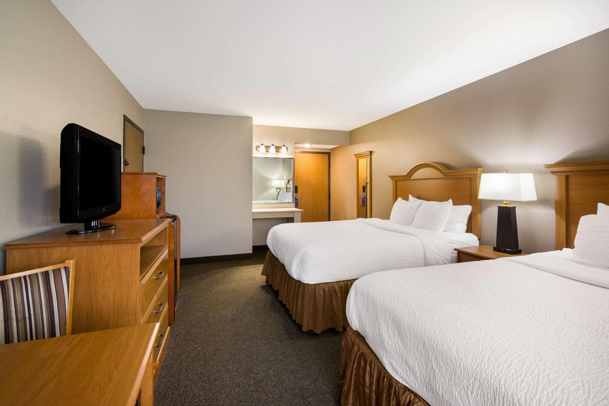 Revel Hotel Minot - Surestay Collection By Best Western Εξωτερικό φωτογραφία