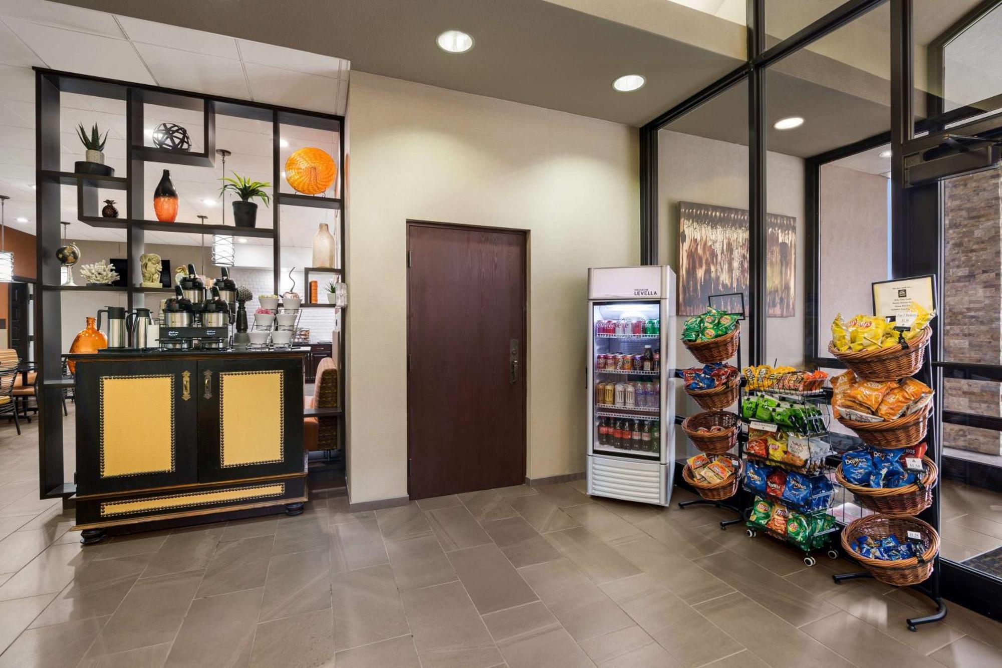 Revel Hotel Minot - Surestay Collection By Best Western Εξωτερικό φωτογραφία