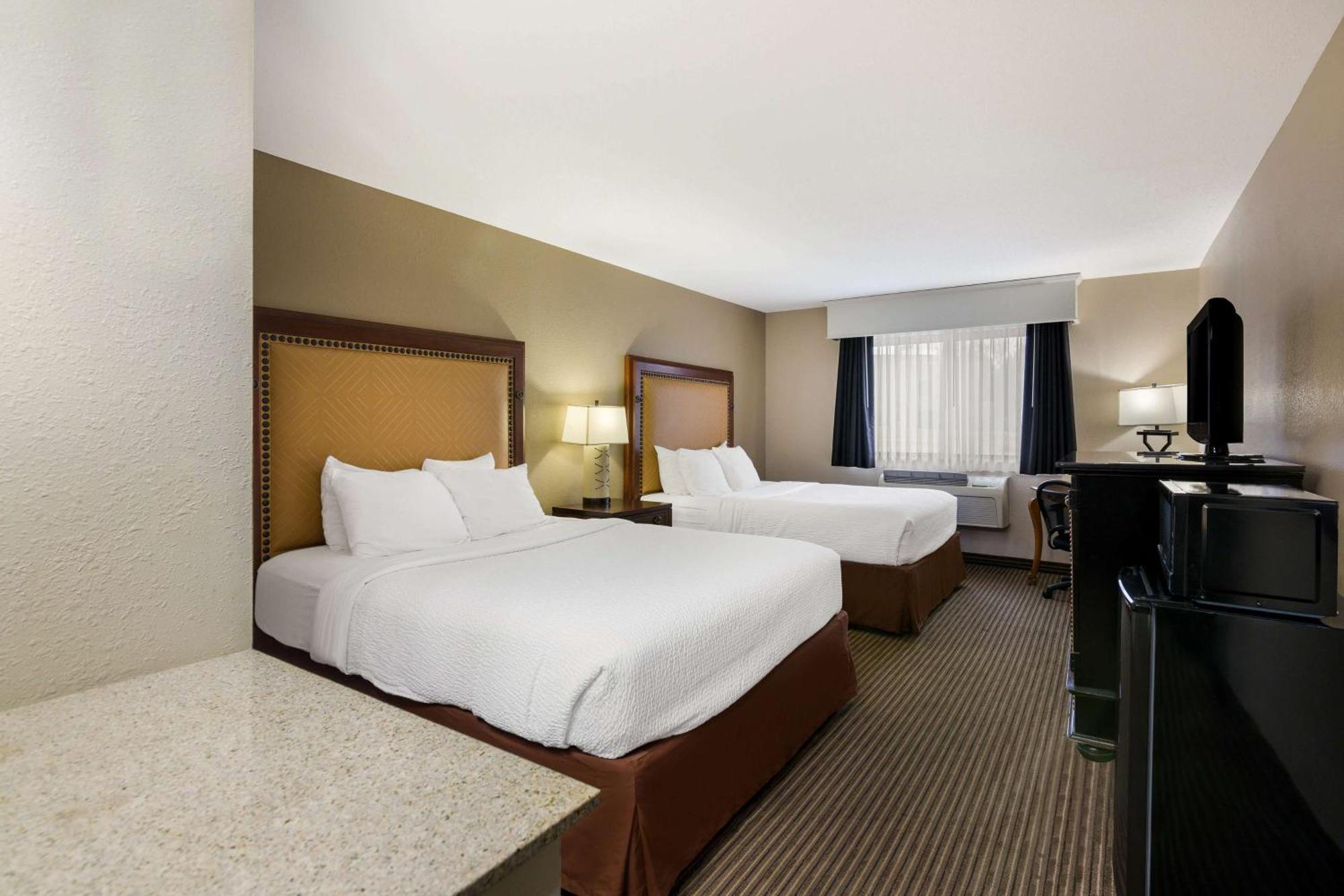 Revel Hotel Minot - Surestay Collection By Best Western Εξωτερικό φωτογραφία